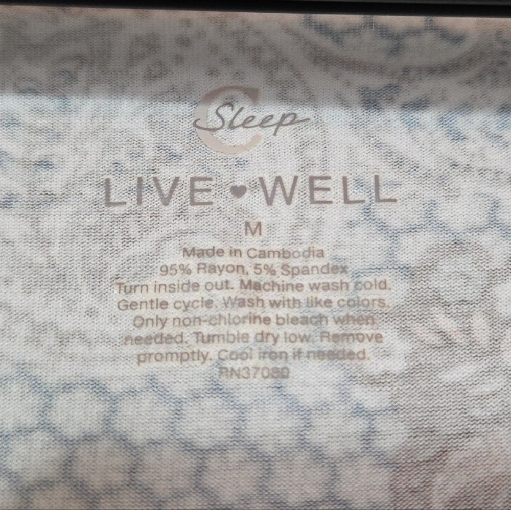 Live Well Women's Pajama Set  Paisley Size Small/Medium - Picture 3 of 7
